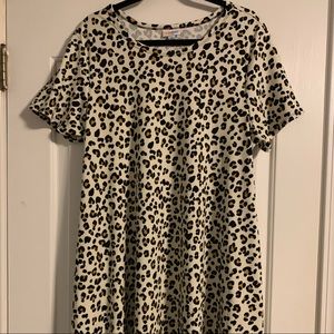 LuLaRoe leopard Jessie size XL